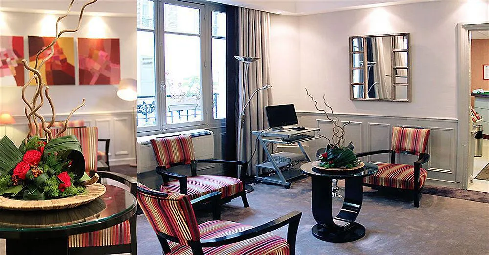 Ami Hotel